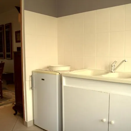 Maison Saloine 3* ساتْ