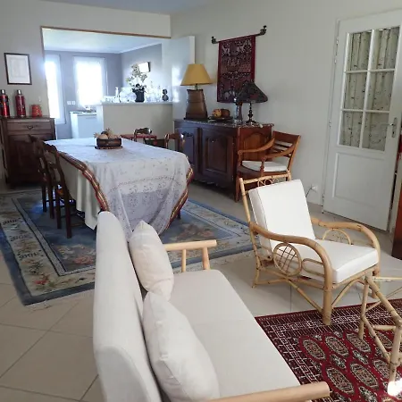 Maison Saloine فندق